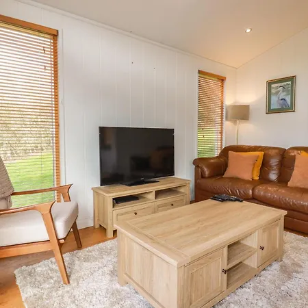 6 Hedgerows Looe